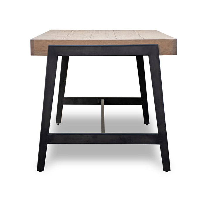 PODERO DINING TABLE